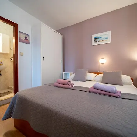 Nada Apartman Banjol