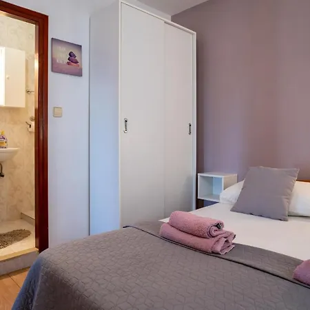 Nada Apartman Banjol